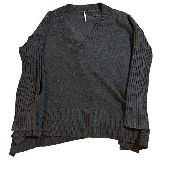 Free People Orion A-Line Tunic Sweater Gray XS Oversize Boho Lagenlook V-Neck - Picture 1 of 5